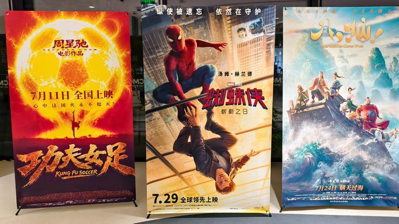 “打不过就跑”,动不动就撤档的新片把观众整力竭了